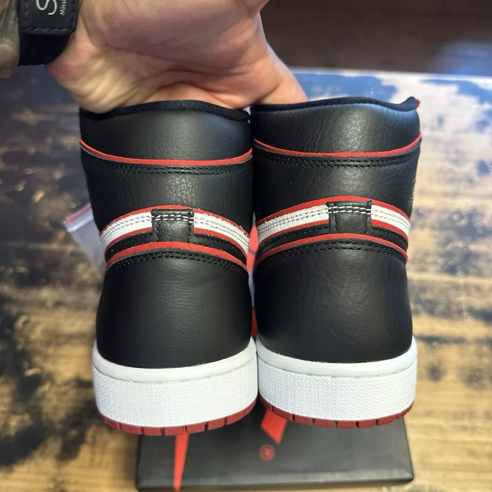 Air Jordan 1 High Og "bloodline" - Leather Basketball Shoes