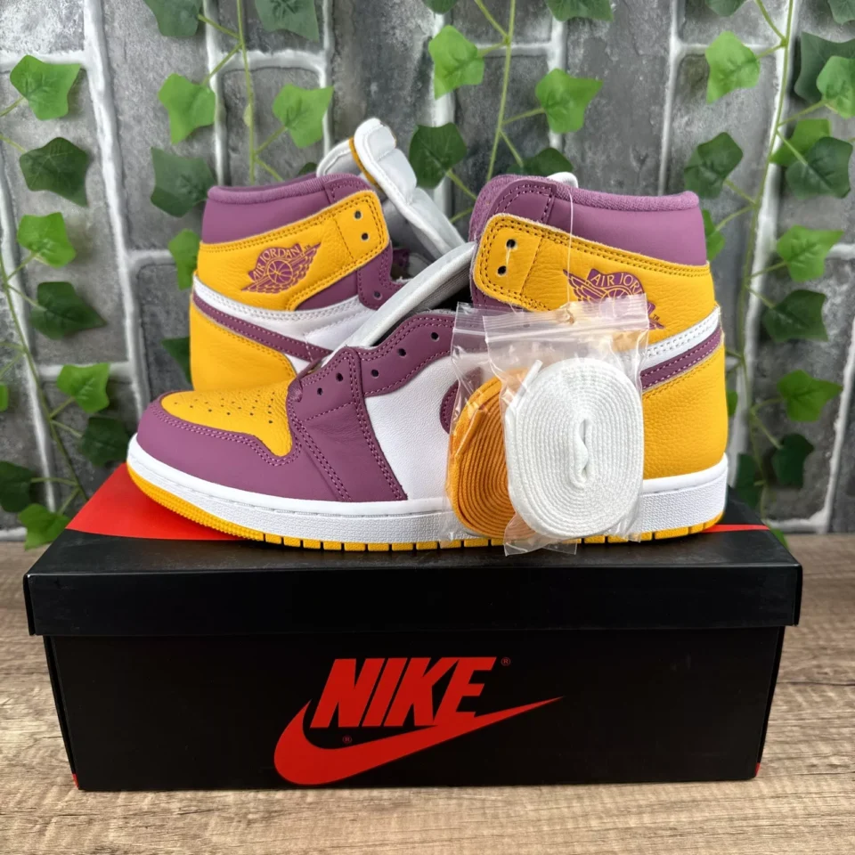 Air Jordan 1 High Og "brotherhood" - Premium Leather