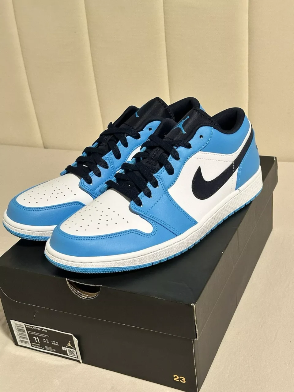Air Jordan 1 Low "unc" - Classic Basketball Style